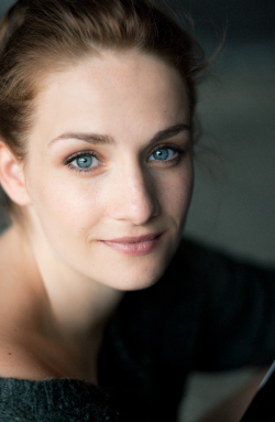 Karoline Teska Karoline Teska